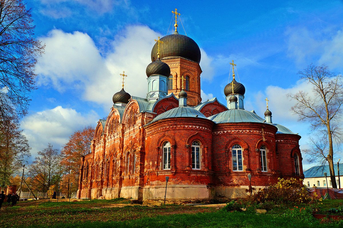 «Ключ-Медиа» собрал для вас подборку направлений, куда отправиться в свой уик-энд. В нее включены как известные многим владимирцам объекты, так и малознакомые и нераскрученные. 