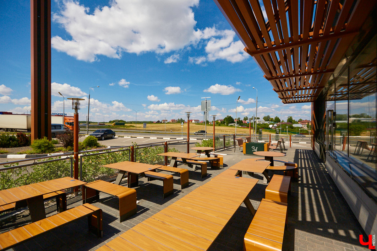 Этого часа мы ждали! Об этом моменте мечтали! И вот, наконец, в назначенный день оно... не состоялось! Рестораны быстрого питания новой отечественной сети «Вкусно — и точка» не открылись во Владимире 4 июля, как это было обещано ранее.