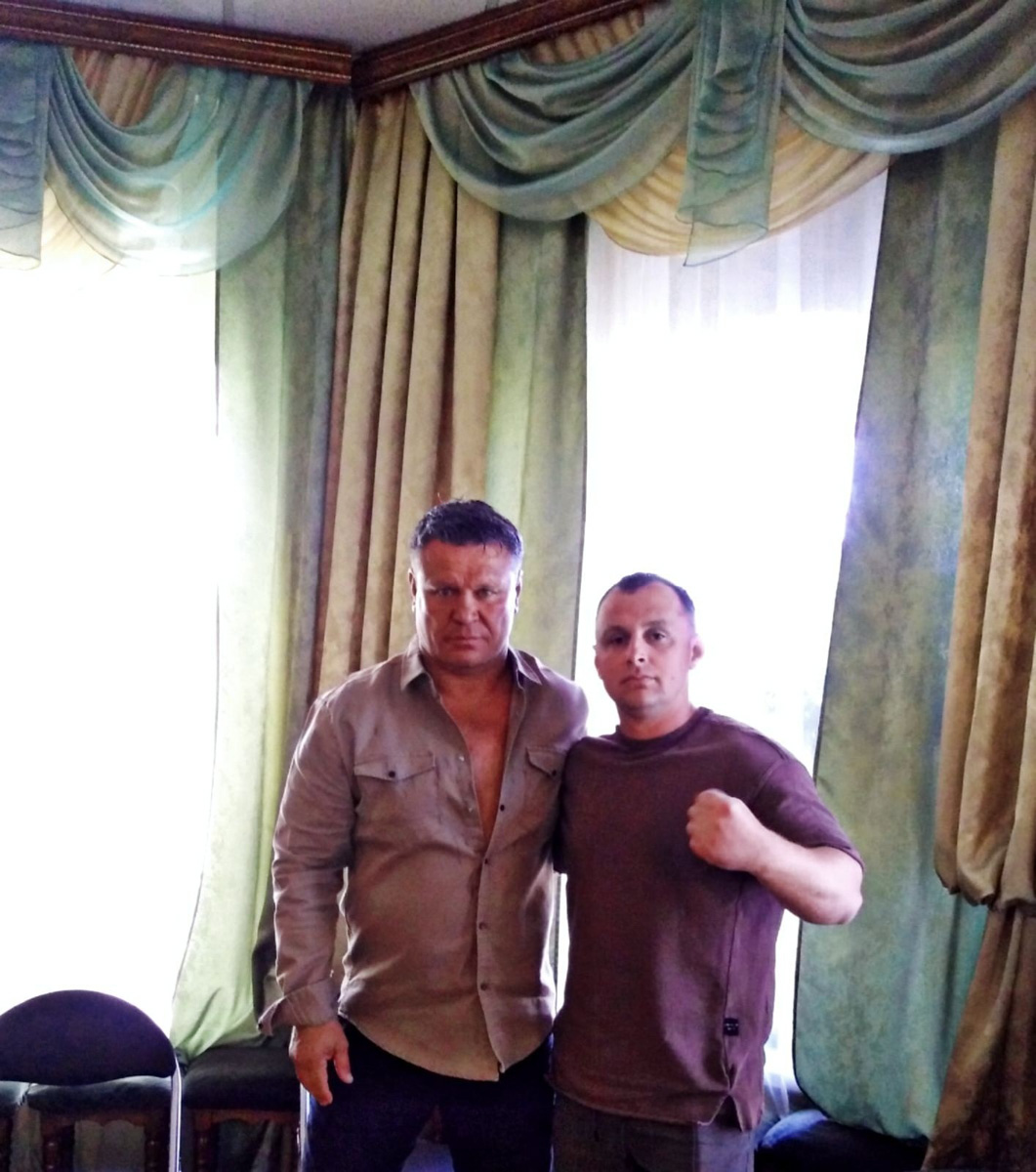 Этим летом владимирские актеры принимают участие в съемках сразу нескольких популярных фильмов и сериалов. Как попасть на площадку и как работается со звездами, они поведали нашему изданию.