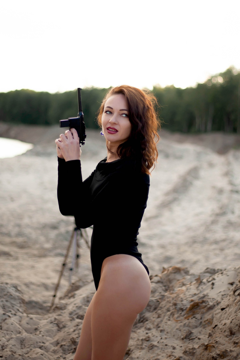 На улице лепота! Самое время сделать удачные снимки для социальных сетей. Пока вы раздумываете, какими они будут, взгляните на подборку фотосессий первого прошедшего летнего месяца с участием жительниц Владимира. Все они – с абсолютно разными сюжетными линиями, но с одним и тем же июньским флёром.