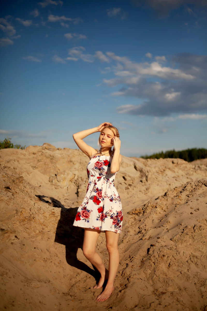 На улице лепота! Самое время сделать удачные снимки для социальных сетей. Пока вы раздумываете, какими они будут, взгляните на подборку фотосессий первого прошедшего летнего месяца с участием жительниц Владимира. Все они – с абсолютно разными сюжетными линиями, но с одним и тем же июньским флёром.