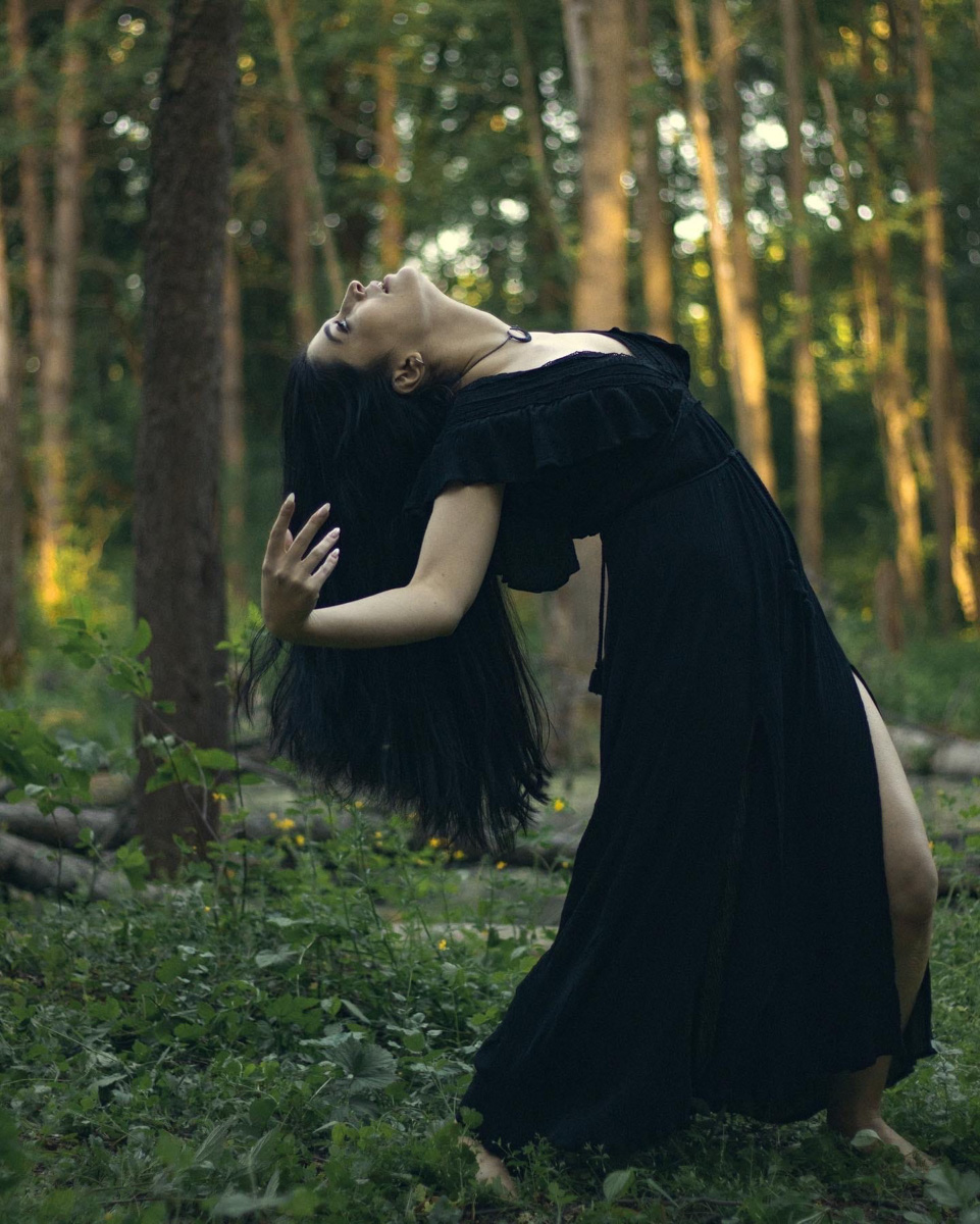 На улице лепота! Самое время сделать удачные снимки для социальных сетей. Пока вы раздумываете, какими они будут, взгляните на подборку фотосессий первого прошедшего летнего месяца с участием жительниц Владимира. Все они – с абсолютно разными сюжетными линиями, но с одним и тем же июньским флёром.