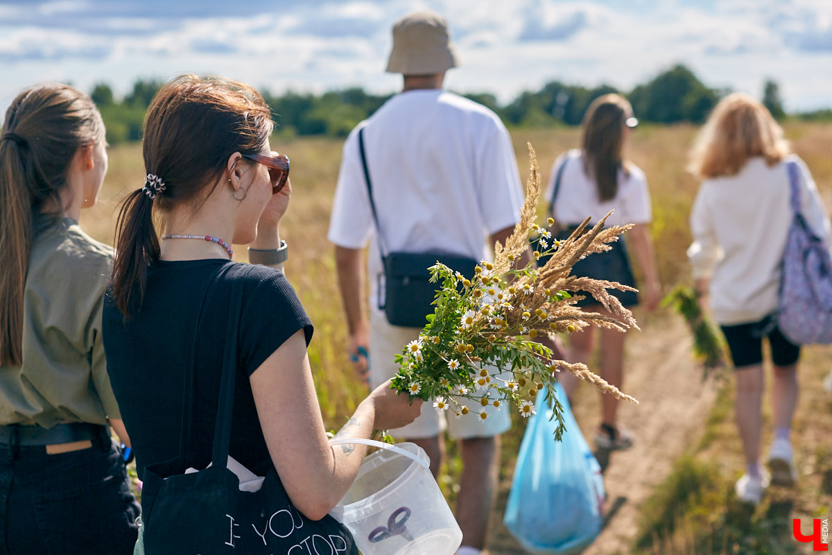 Чем занять себя в погожий летний денёк? Отличная идея для девушек – мастер-класс на природе от владимирского флориста Владимира Клыкова. Присоединиться к проекту можно абсолютно бесплатно, а вот впечатления будут бесценными.