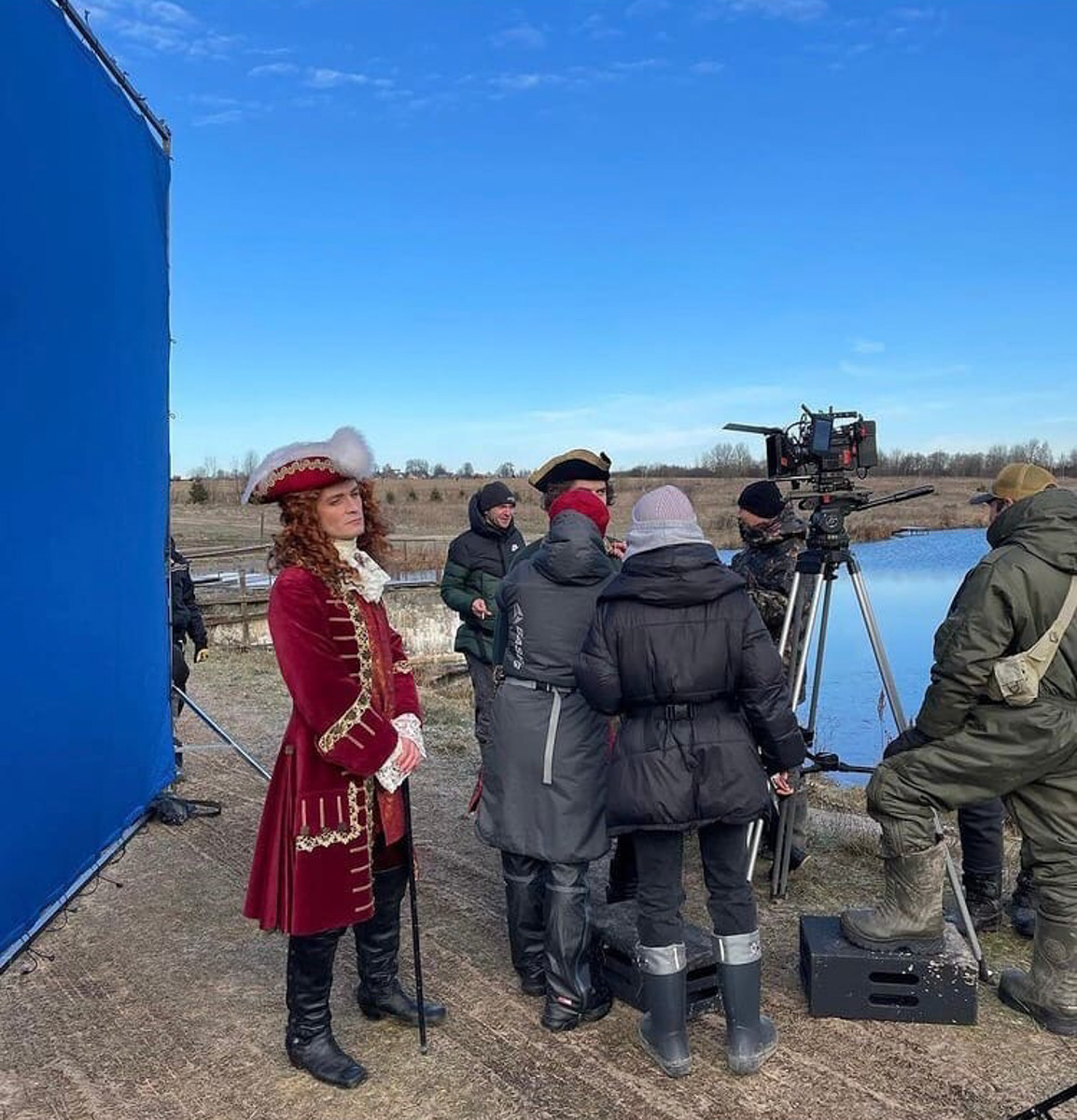 Александр Аладышев вошёл в историю, снявшись в документально-игровом историческом фильме Первого канала «Империя». Владимирский актёр примерил образ (и парик) Александра Даниловича Меншикова, ближайшего сподвижника Петра I и первого генерал-губернатора Петербурга.