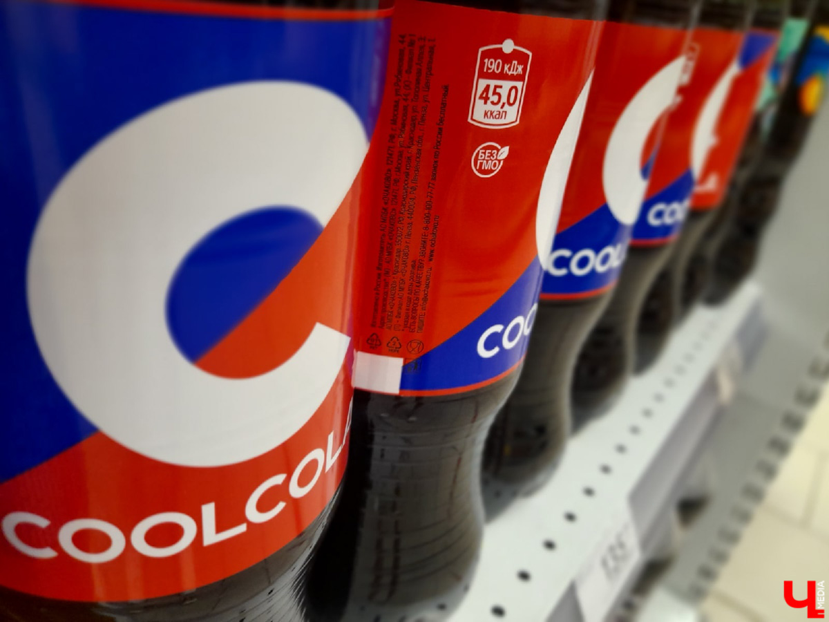 Вслед за McDonald’s российский рынок может покинуть еще одна популярная сеть ресторанов быстрого питания – KFC. Сейчас владелец бренда ведет переговоры о продаже своего бизнеса. И что это будет означать для точек общепита нашего города, пока вопрос. Между тем вкус Coca-Cola остается с нами. Газировку теперь выпускают отечественные производители. Жители областного центра спорят, что лучше пить.