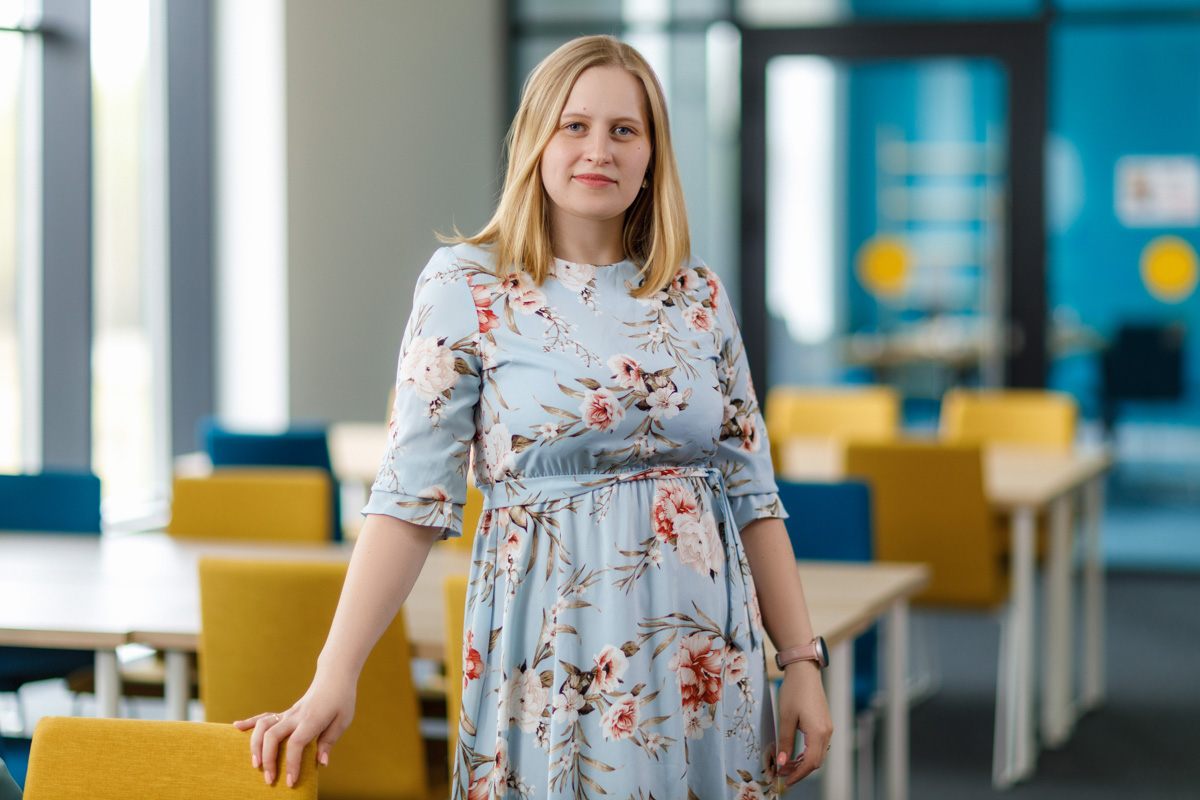 В конце июня в школе «МИР» в Доброграде стартовали летние образовательные программы. Ребята уже делали катапульты и воздушных змеев своими руками на мейкерской смене, рисовали в разных техниках и открывали свою выставку в рамках арт-программы. Впереди еще две смены: спортивно-туристическая и лидерская. О последней мы как раз и хотим рассказать.