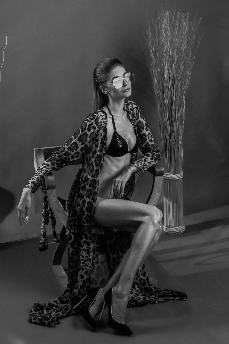 Для постов в сети — обнаженные девушки, для публикаций на личной странице — головокружительные снимки природы с коптера. Некогда столичный фотограф Владимир Кононенко привлек внимание общественности, став причиной перепалок философского характера в местных творческих пабликах: разве приезжие авторы априори лучше местных? «Ключ-Медиа» познакомился с Владимиром Кононенко и узнал, чем приехавший в 33-й регион художник может удивить горожан