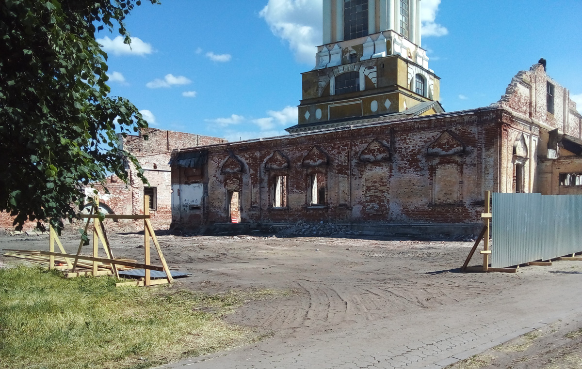 Музыка, игры и спорт – детям. Новые места для прогулок – всем. Приятная картинка получается, если взглянуть на свежие объекты для отдыха и развлечений во Владимире и других городах 33-го региона.