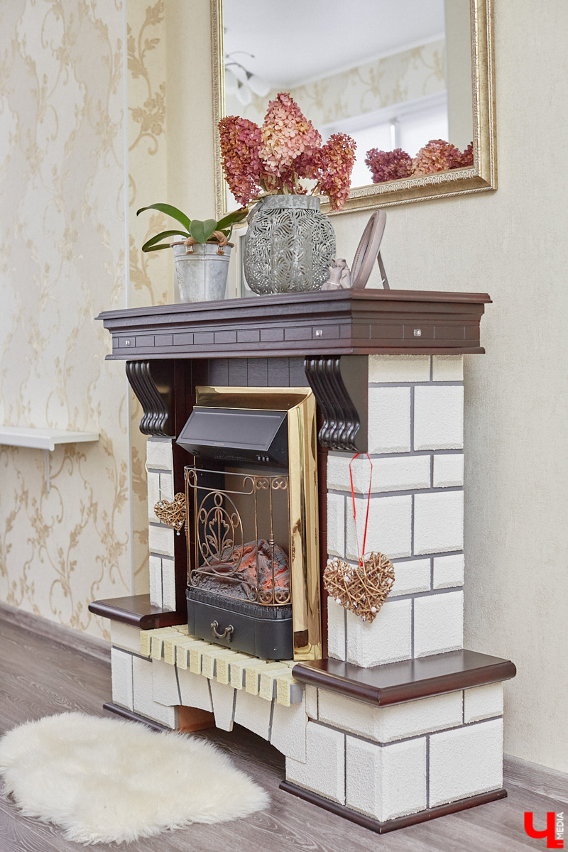 Поменять квартиру в самом центре Владимира на жизнь за городом решатся не все. Но героиня нашего сегодняшнего материала свой выбор сделала в пользу коттеджа. Теперь у нее и ее семьи свой просторный дом с кухней мечты, красивым садом и бассейном.