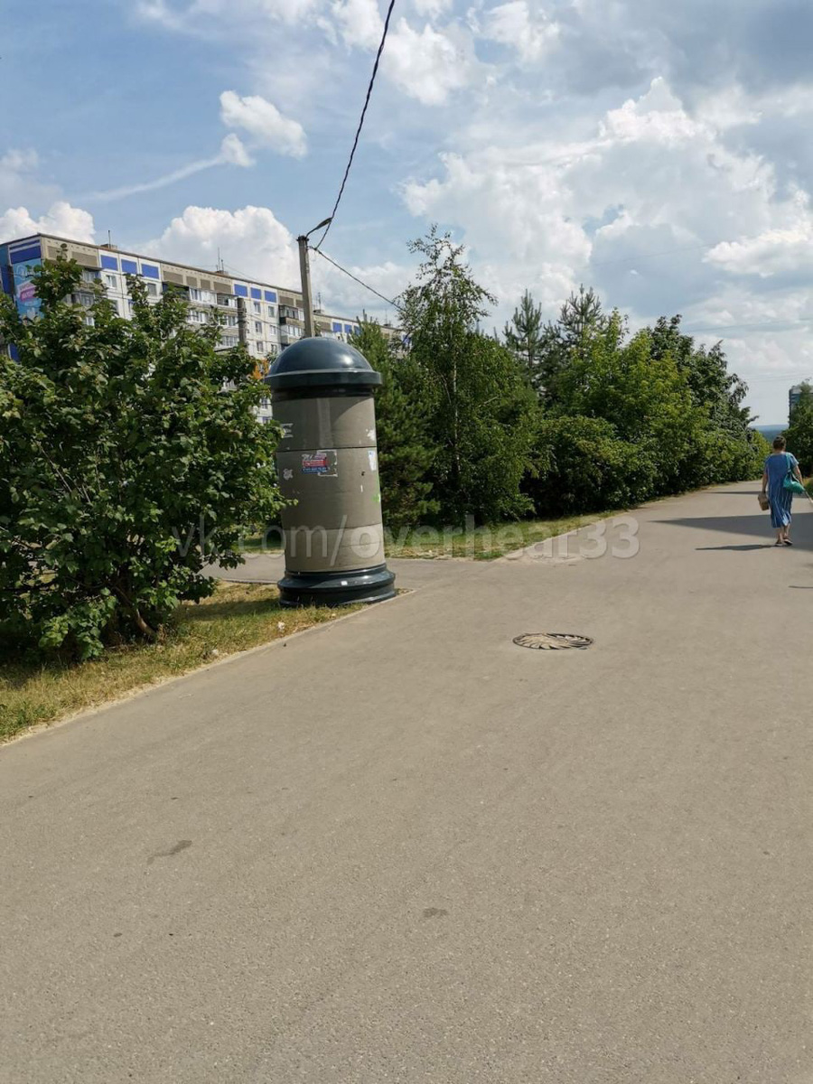 «Падшие» лавочки и «уставшие» заборы. Удивить наших людей «прелестями» благоустройства, глядя на которые сразу слышишь коронную фразу Вовки из Тридевятого царства «И так сойдет!», сложно, но еще возможно.