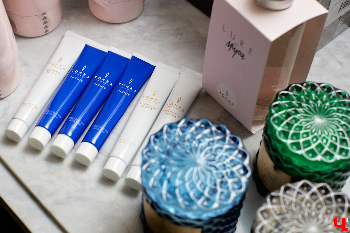 Горячая новость этого лета: во Владимир пришел первый российский бренд селективной интерьерной парфюмерии. Изысканные ароматы для дома Tonka Perfumes Moscow уже завоевали сердца истинных гедонистов по всей стране и даже за ее пределами. Настала наша очередь.