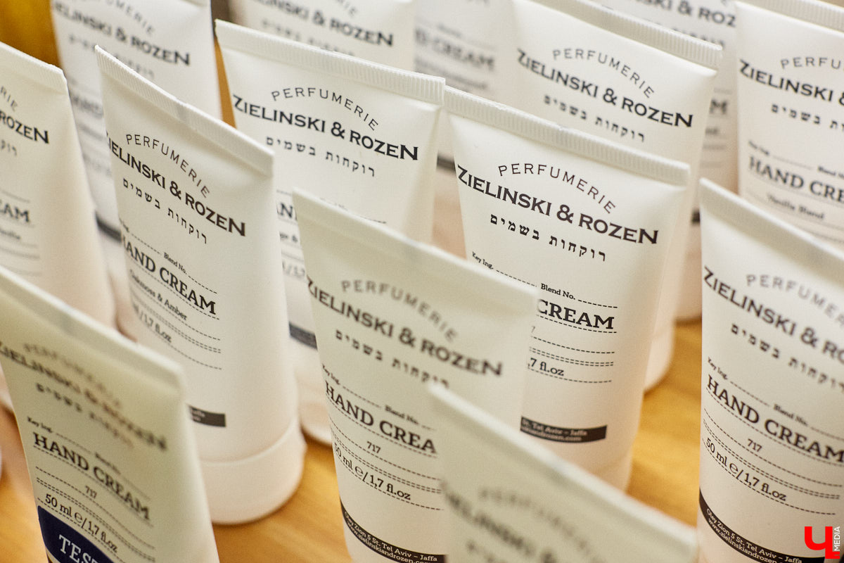 Горячая новость этого лета: во Владимир пришел первый российский бренд селективной интерьерной парфюмерии. Изысканные ароматы для дома Tonka Perfumes Moscow уже завоевали сердца истинных гедонистов по всей стране и даже за ее пределами. Настала наша очередь.