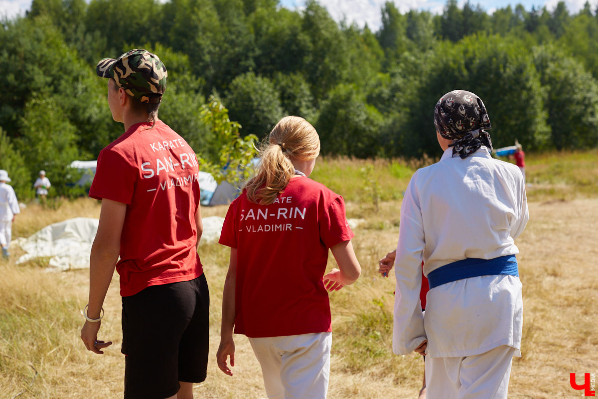 В течение 25 лет клуб каратэ совершенствовал свой летний лагерь и вывел формулу идеального сезонного досуга. Неделя на выездной базе «САН-РИН» во Владимирской области – это не только тренировочные сборы, но и активный отдых на природе, причем для всей семьи.