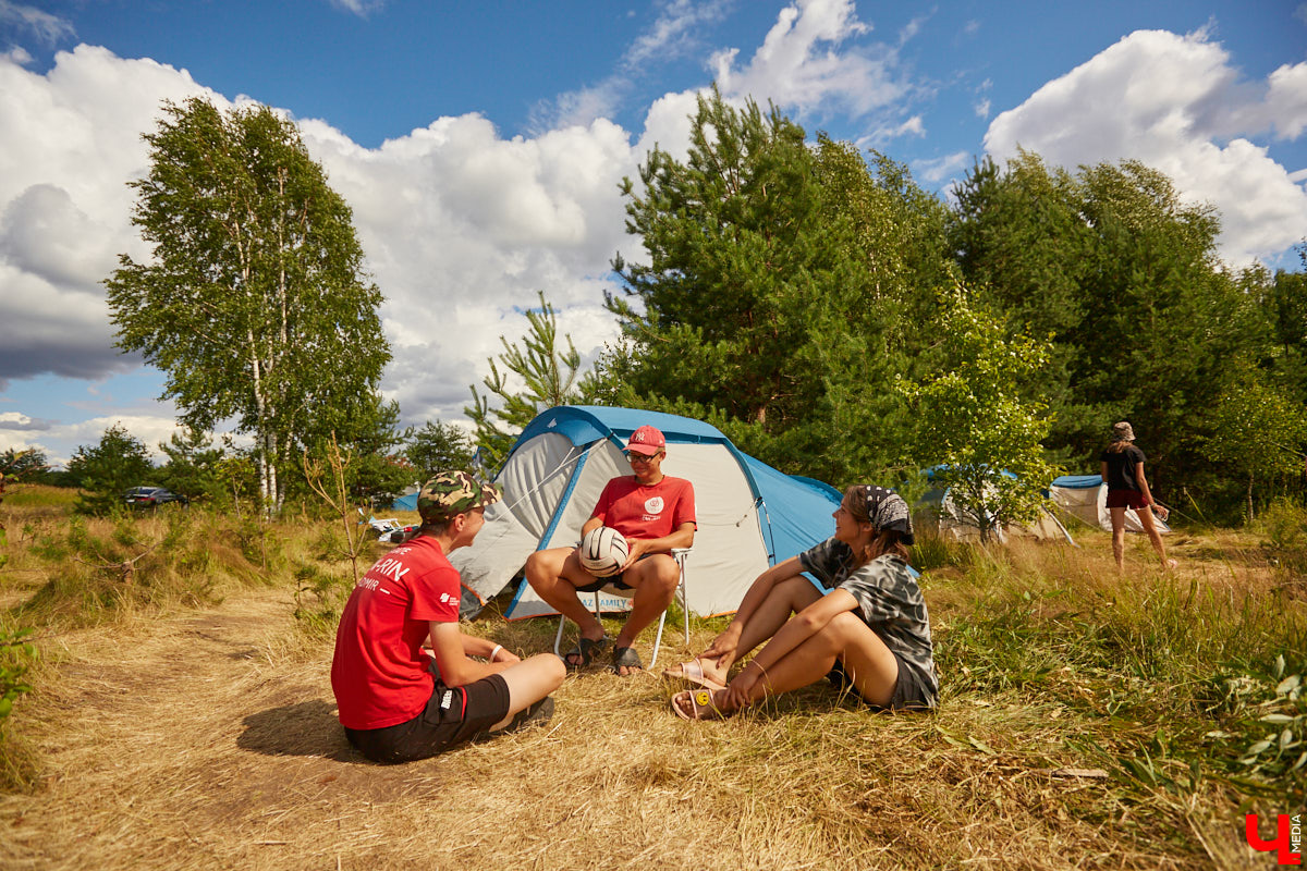 В течение 25 лет клуб каратэ совершенствовал свой летний лагерь и вывел формулу идеального сезонного досуга. Неделя на выездной базе «САН-РИН» во Владимирской области – это не только тренировочные сборы, но и активный отдых на природе, причем для всей семьи.
