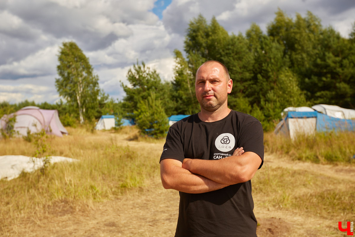 В течение 25 лет клуб каратэ совершенствовал свой летний лагерь и вывел формулу идеального сезонного досуга. Неделя на выездной базе «САН-РИН» во Владимирской области – это не только тренировочные сборы, но и активный отдых на природе, причем для всей семьи.