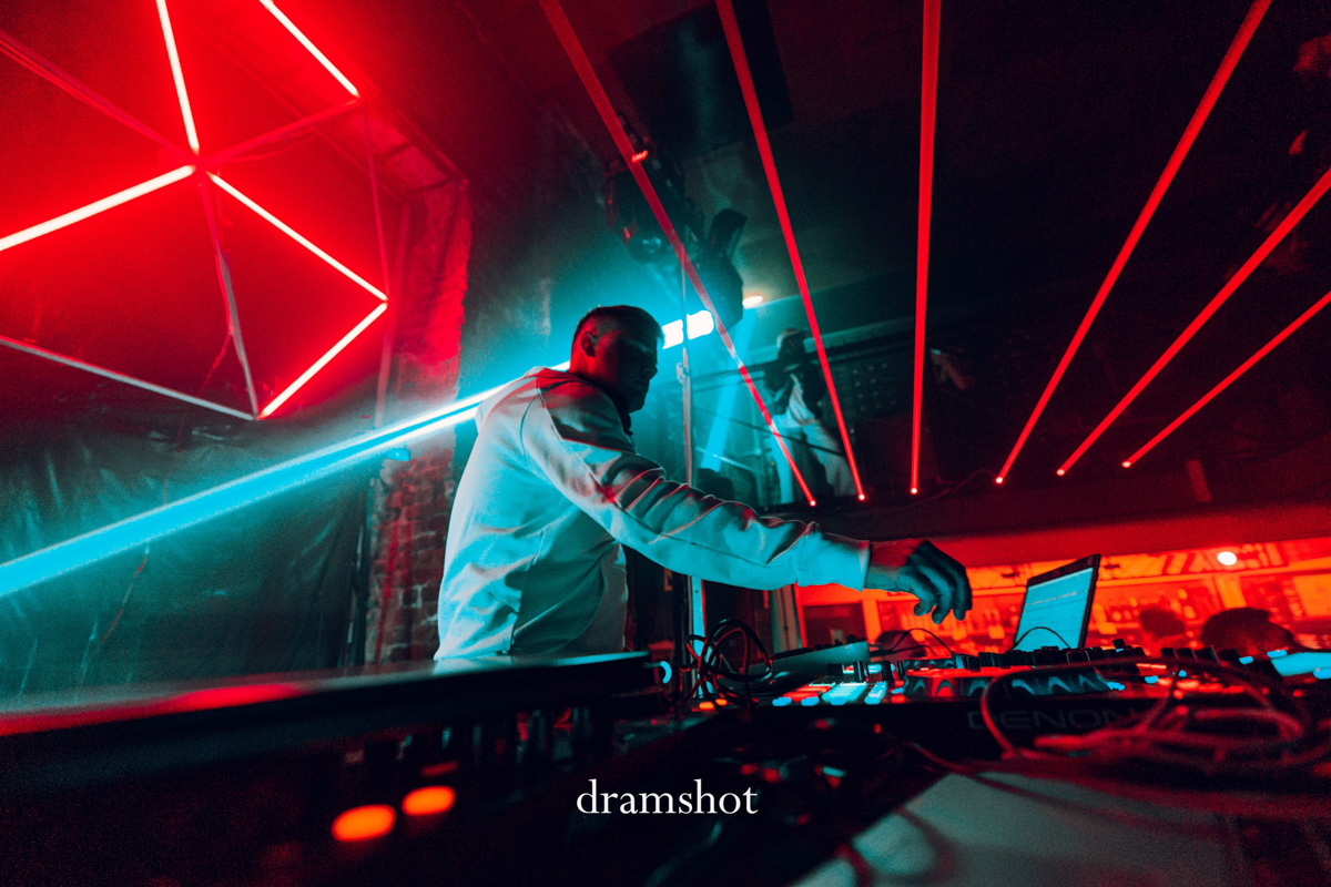 Некоторые владимирские предприниматели не выдерживают экономических трудностей и прощаются с некогда прибыльным делом. Горожанам в таких ситуациях остается лишь скучать по любимым заведениям. Вспомним несколько локаций, исчезнувших с радаров в недавнем прошлом. Спойлер: возможны камбэки.