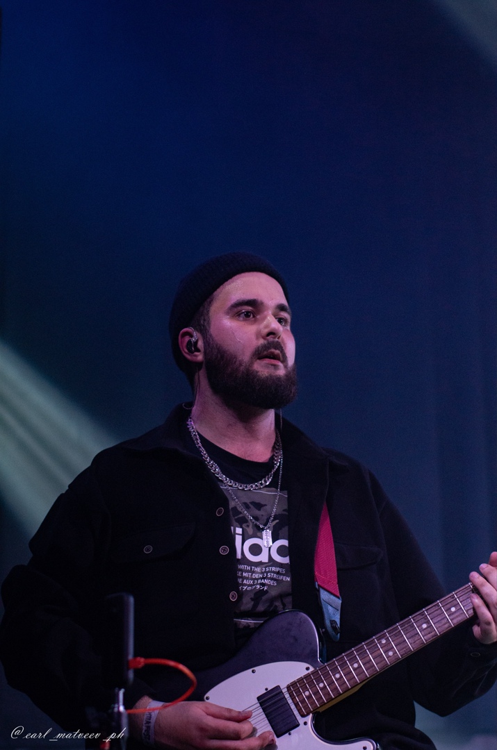 Первые синглы, первый тур, организованный своими силами фестиваль и, самое важное, все возрастающая любовь публики – владимирской молодой группе «АЙМСОРИ» есть чем похвастаться. Наше издание уже давно следит за успехами музыкантов. И вот настало время для более тесного знакомства.