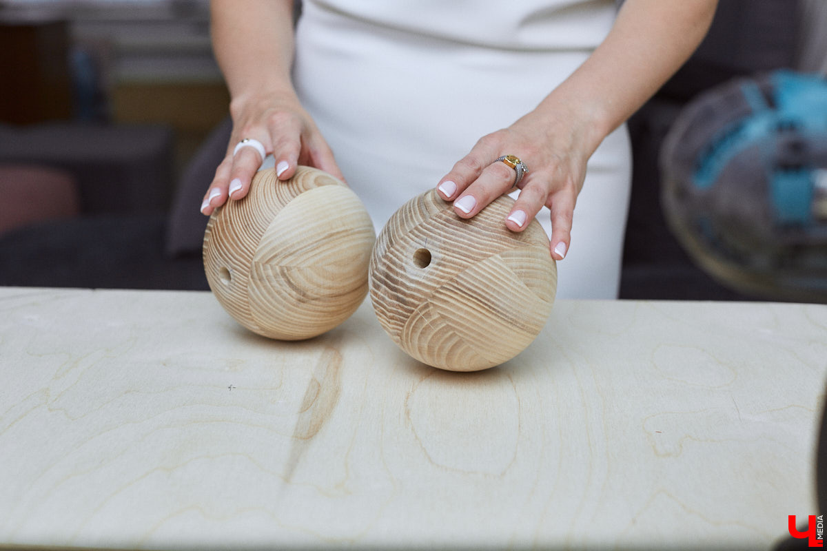 Ирину Шепелеву часто сравнивают с актрисой Кэмерон Диас, но она предпочитает быть самой собой. По этому же принципу Ирина построила и свою компанию по производству эксклюзивной мебели и текстиля для дома. Как удается заниматься бизнесом, воспитывать двоих замечательных детей и оставаться собой, бизнес-леди рассказала в эксклюзивном интервью «Ключ-Медиа».