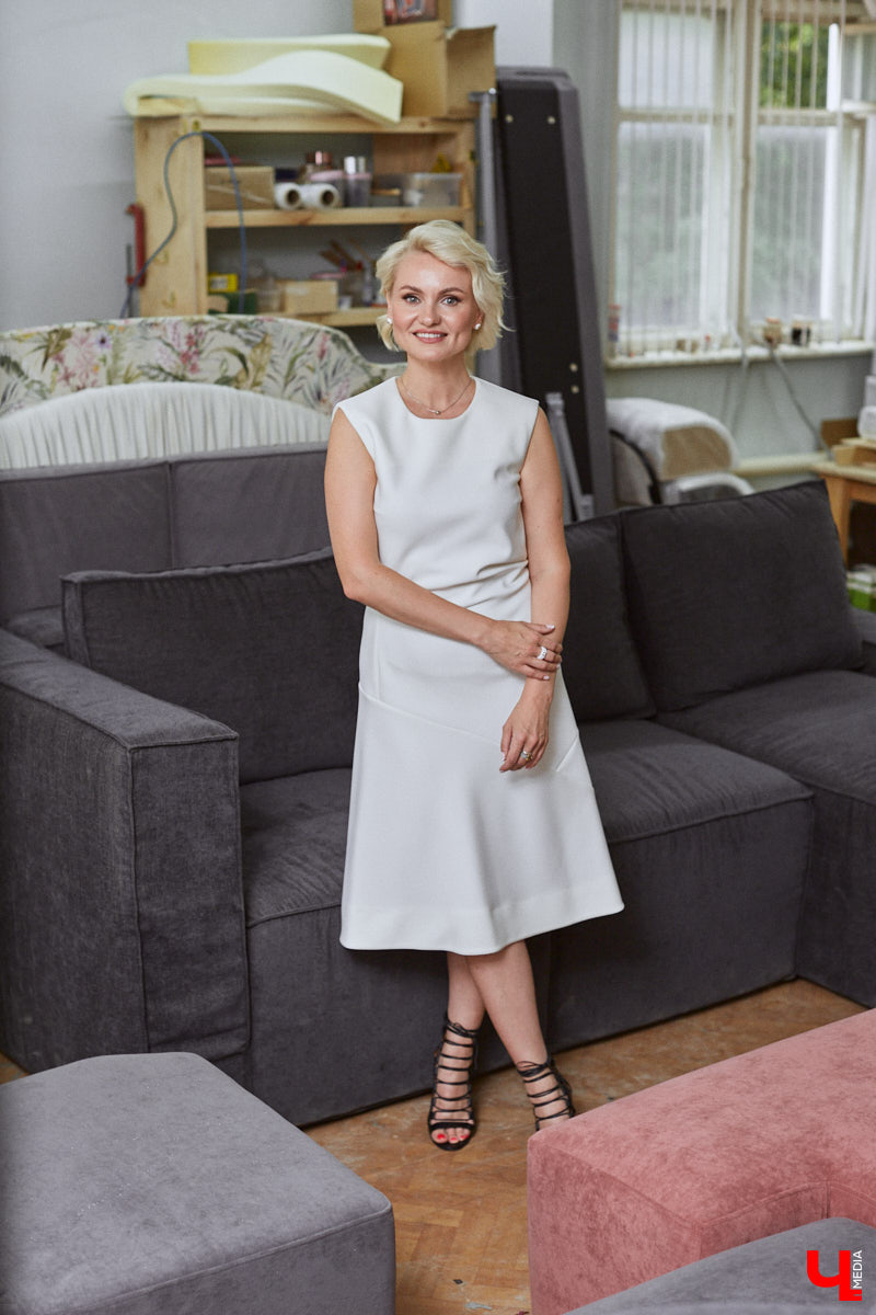 Ирину Шепелеву часто сравнивают с актрисой Кэмерон Диас, но она предпочитает быть самой собой. По этому же принципу Ирина построила и свою компанию по производству эксклюзивной мебели и текстиля для дома. Как удается заниматься бизнесом, воспитывать двоих замечательных детей и оставаться собой, бизнес-леди рассказала в эксклюзивном интервью «Ключ-Медиа».