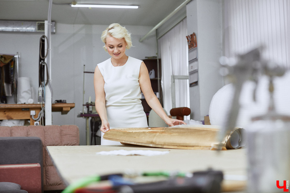 Ирину Шепелеву часто сравнивают с актрисой Кэмерон Диас, но она предпочитает быть самой собой. По этому же принципу Ирина построила и свою компанию по производству эксклюзивной мебели и текстиля для дома. Как удается заниматься бизнесом, воспитывать двоих замечательных детей и оставаться собой, бизнес-леди рассказала в эксклюзивном интервью «Ключ-Медиа».