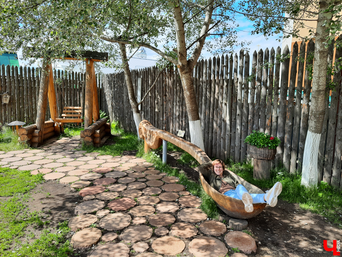 Ехать некуда? Да бросьте! Бросьте дела и айда в Кострому. Мы там побывали, делимся впечатлениями и фото.