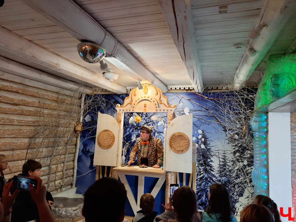 Ехать некуда? Да бросьте! Бросьте дела и айда в Кострому. Мы там побывали, делимся впечатлениями и фото.