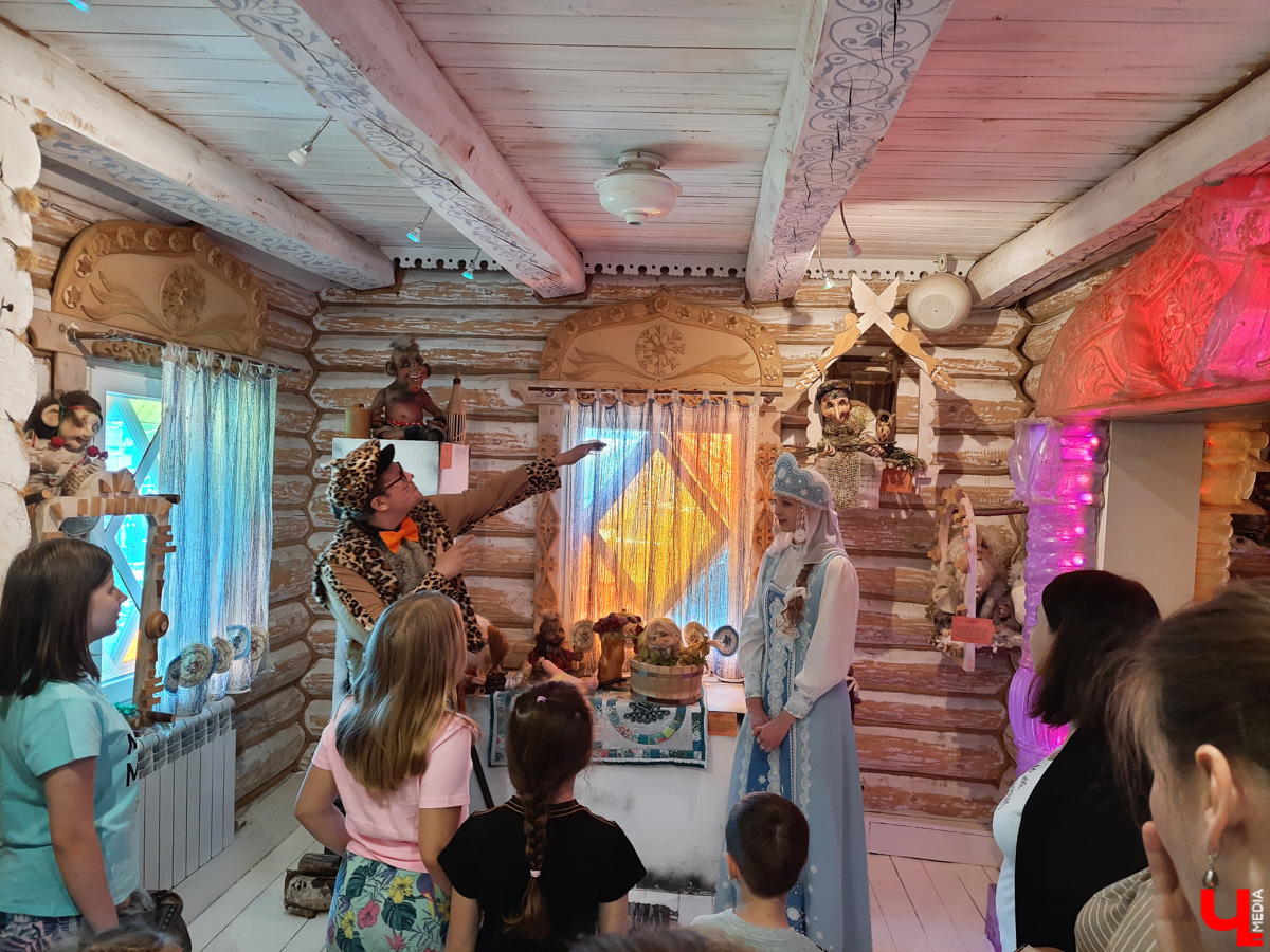 Ехать некуда? Да бросьте! Бросьте дела и айда в Кострому. Мы там побывали, делимся впечатлениями и фото.