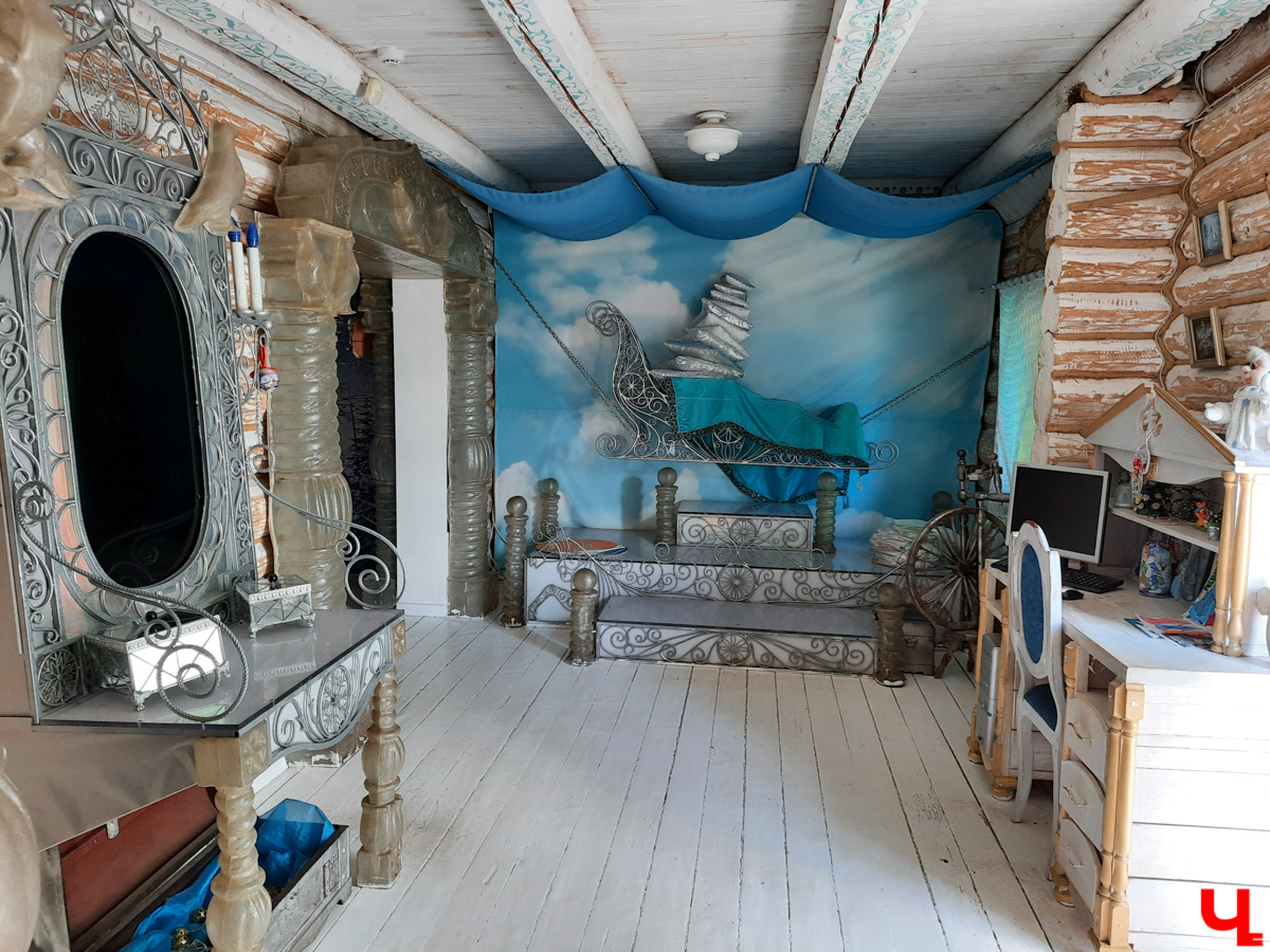 Ехать некуда? Да бросьте! Бросьте дела и айда в Кострому. Мы там побывали, делимся впечатлениями и фото.