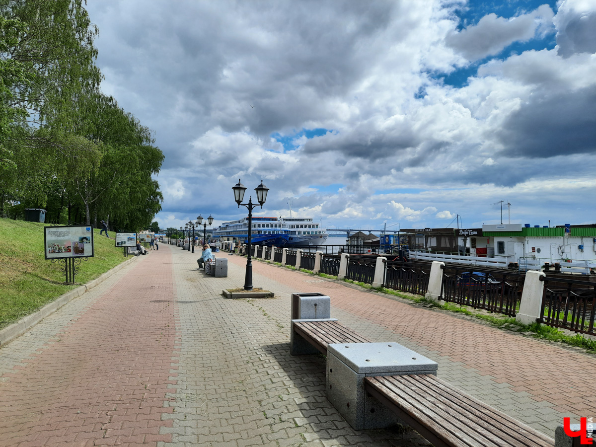 Ехать некуда? Да бросьте! Бросьте дела и айда в Кострому. Мы там побывали, делимся впечатлениями и фото.