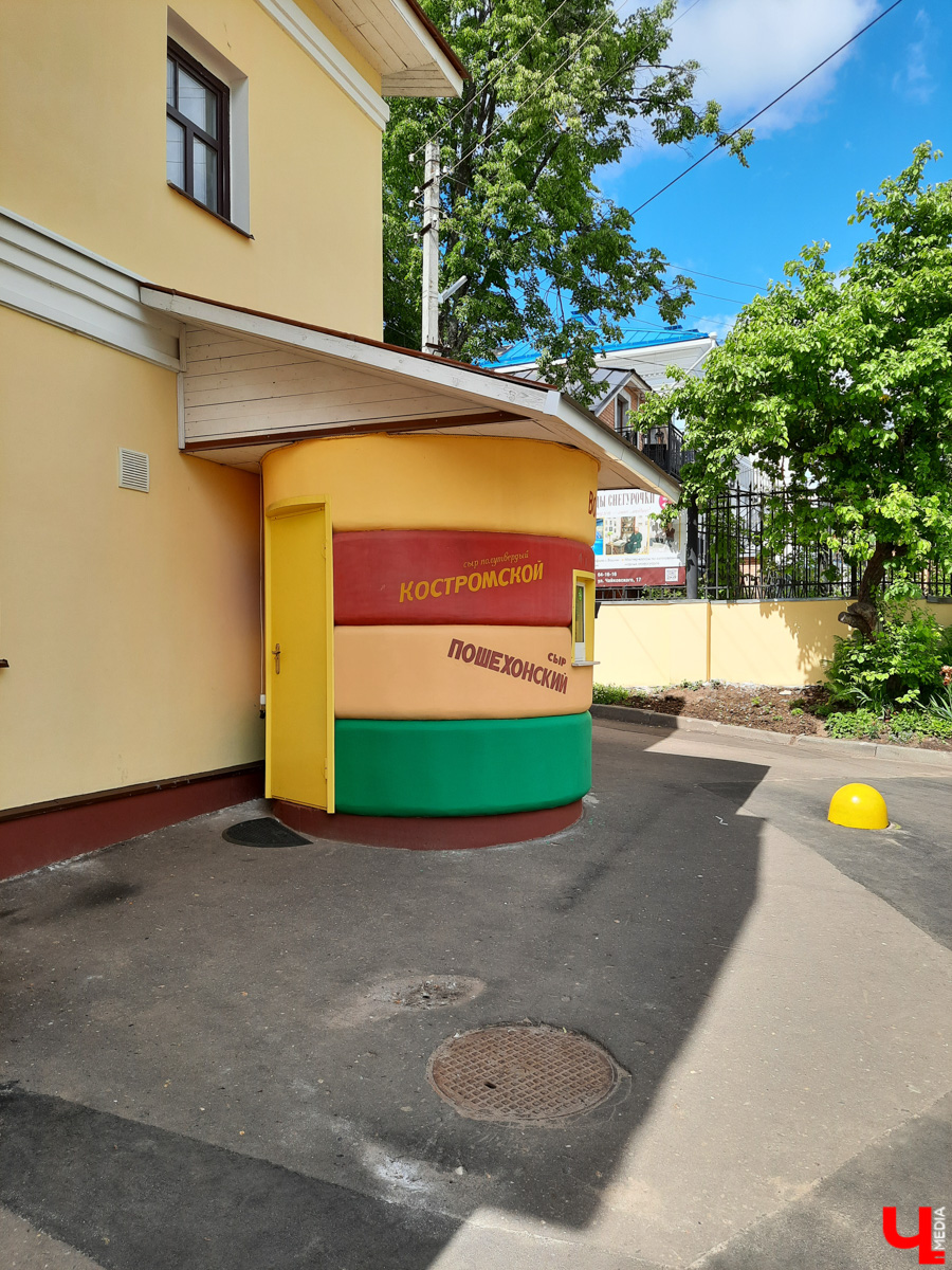 Ехать некуда? Да бросьте! Бросьте дела и айда в Кострому. Мы там побывали, делимся впечатлениями и фото.