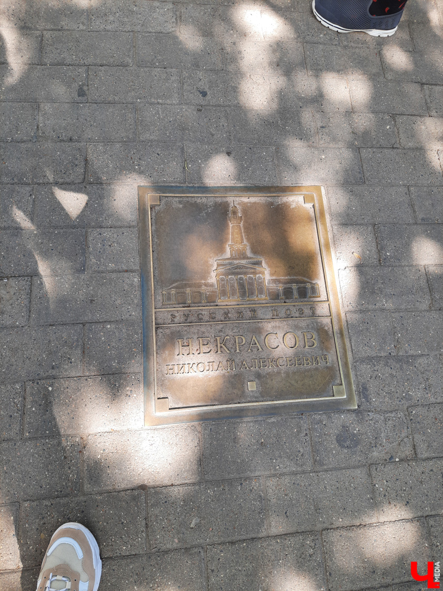 Ехать некуда? Да бросьте! Бросьте дела и айда в Кострому. Мы там побывали, делимся впечатлениями и фото.