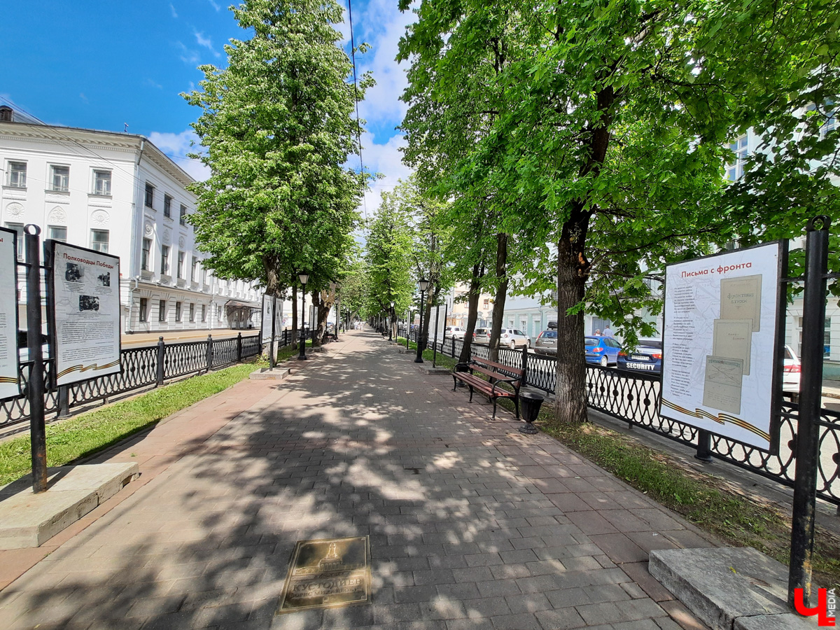 Ехать некуда? Да бросьте! Бросьте дела и айда в Кострому. Мы там побывали, делимся впечатлениями и фото.