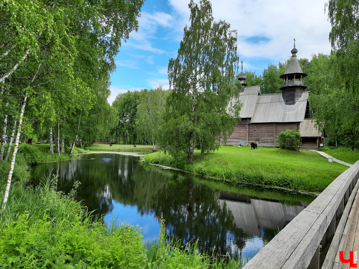 Ехать некуда? Да бросьте! Бросьте дела и айда в Кострому. Мы там побывали, делимся впечатлениями и фото.