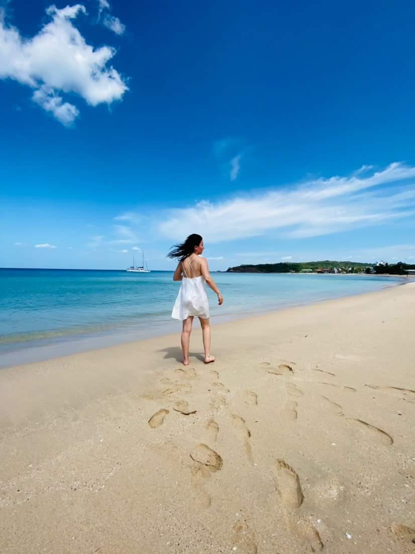 Владимирская танцовщица Алена Пона этим летом выбрала местом для отдыха Шри-Ланку – страну чая, джунглей, азиатского колорита и серфинга. Побывав там, девушка осталась под приятным впечатлением. Чем же пленил ее райский уголок?