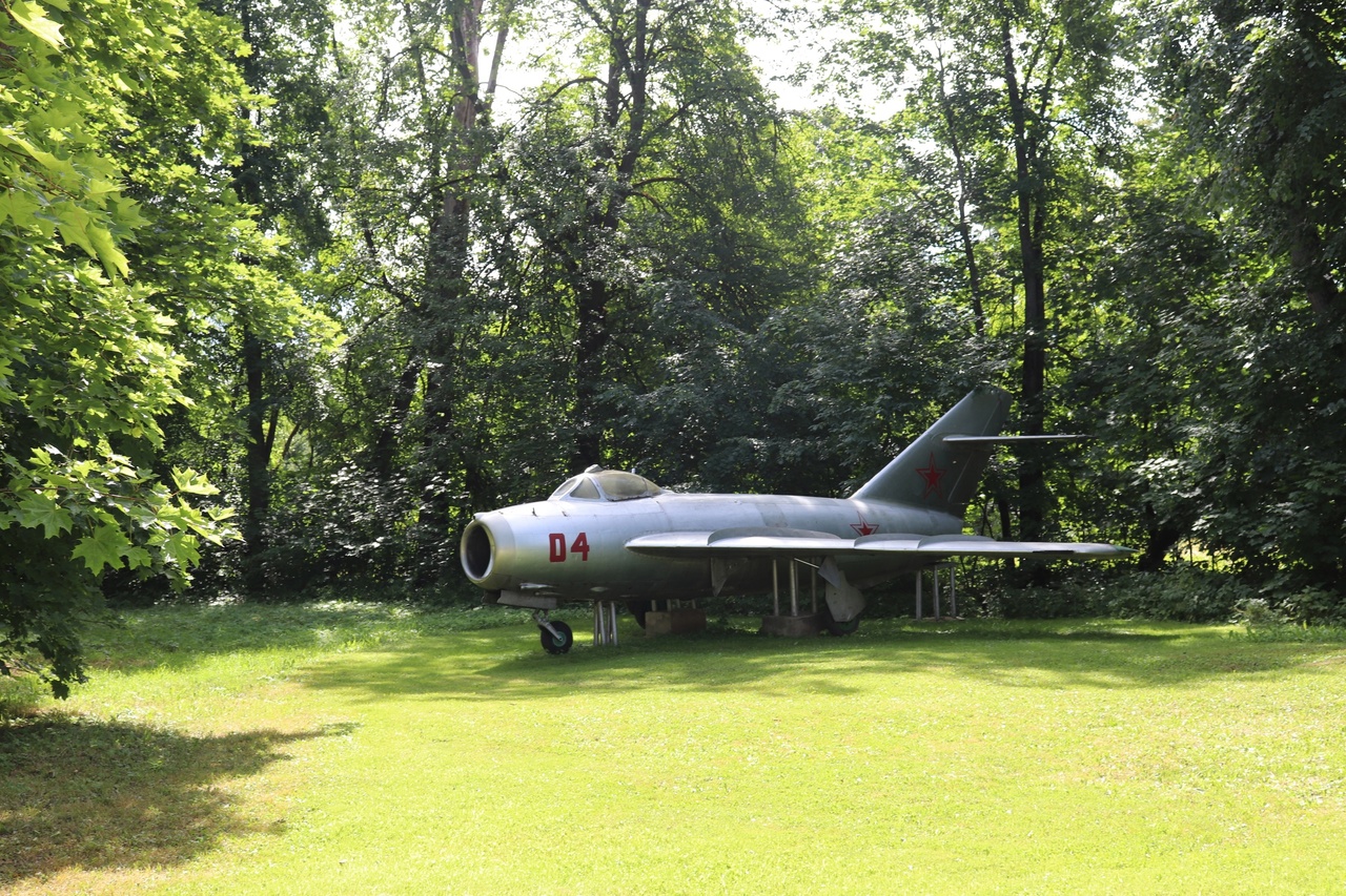 В июле администрация Собинского района презентовала маршрут «По Суворовским местам», который охватывает села Ундол, Черкутино, Алепино, Кистыш и сельцо Орехово. Это пункты назначения не только славятся своими прекрасными видами. Это сама история, связанная с выдающимися людьми Владимирщины.