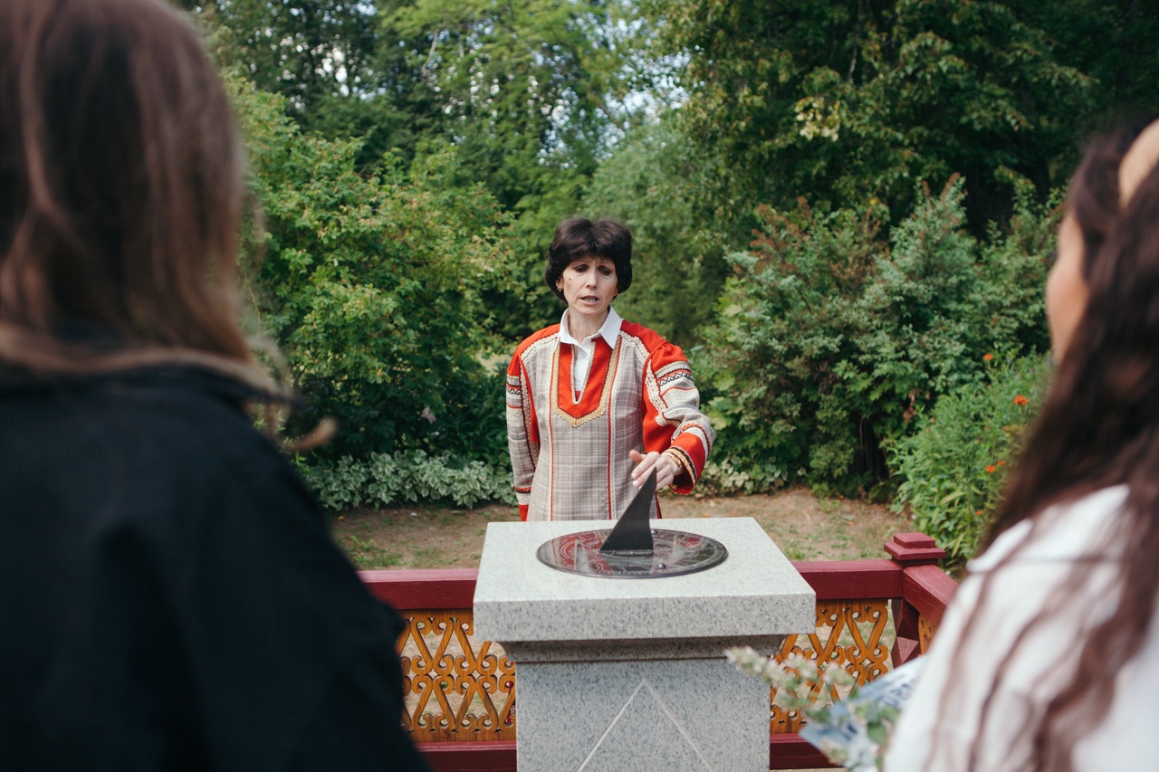 В июле администрация Собинского района презентовала маршрут «По Суворовским местам», который охватывает села Ундол, Черкутино, Алепино, Кистыш и сельцо Орехово. Это пункты назначения не только славятся своими прекрасными видами. Это сама история, связанная с выдающимися людьми Владимирщины.