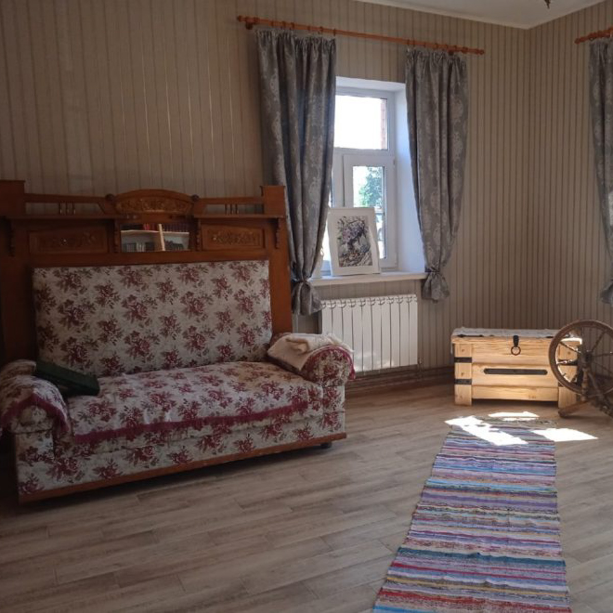 В июле администрация Собинского района презентовала маршрут «По Суворовским местам», который охватывает села Ундол, Черкутино, Алепино, Кистыш и сельцо Орехово. Это пункты назначения не только славятся своими прекрасными видами. Это сама история, связанная с выдающимися людьми Владимирщины.