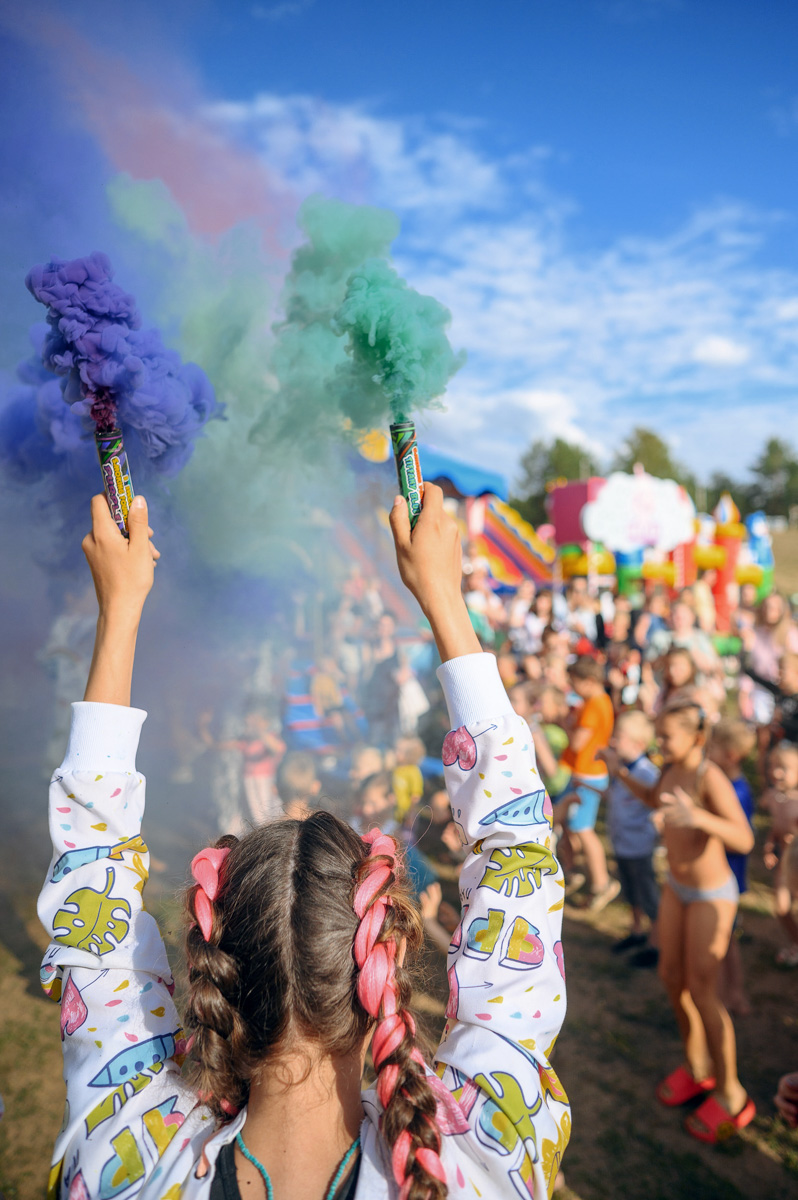 Сезон пляжных вечеринок в Загородном парке открывается. До конца лета жителей и гостей города ждут бесплатные субботние развлечения. Диджеи, активный отдых и множество других интересностей прилагаются. Подробнее о первом насыщенном уик-энде, собравшем более 3000 гостей, и грядущих ивентах — в материале «Ключ-Медиа».