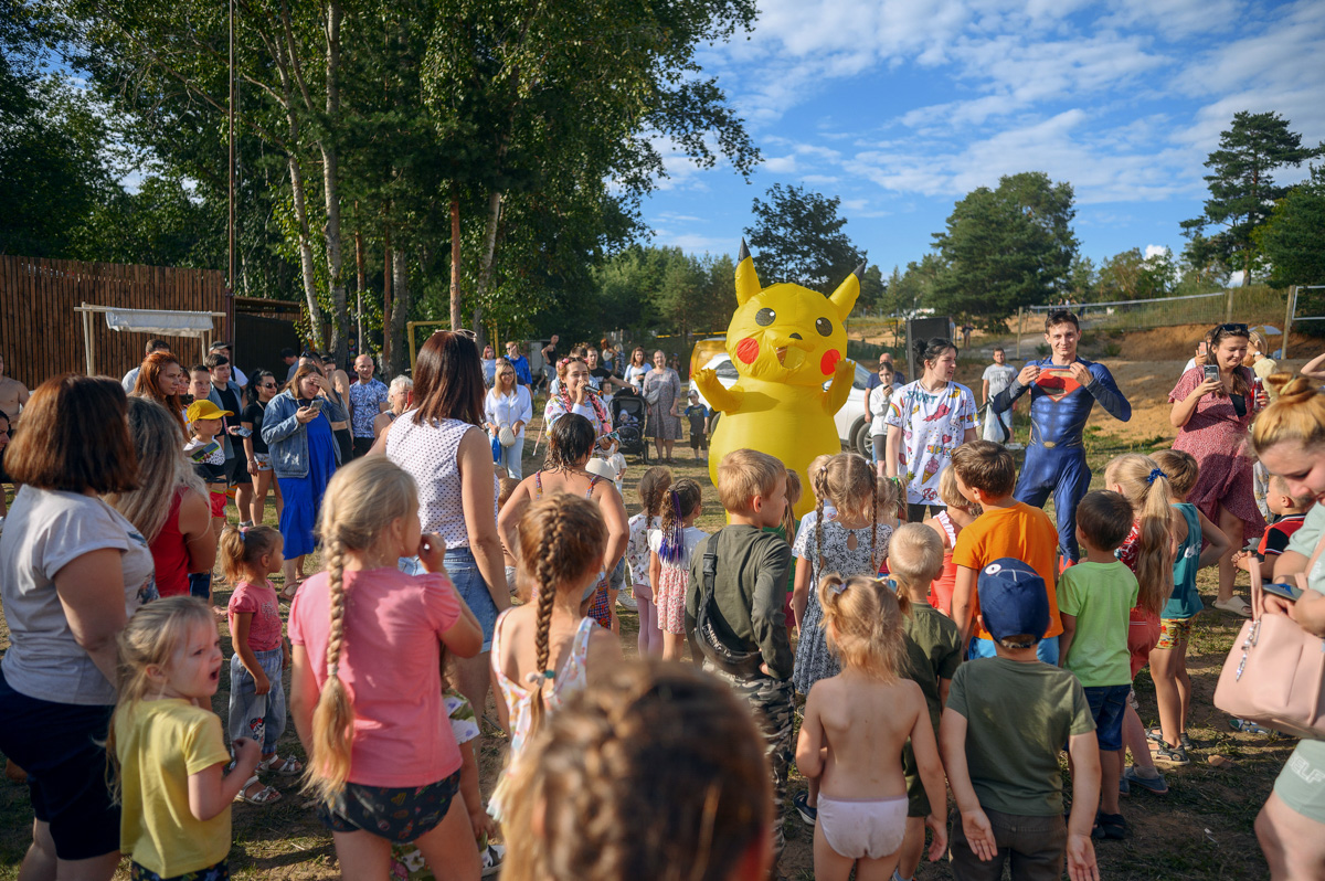 Сезон пляжных вечеринок в Загородном парке открывается. До конца лета жителей и гостей города ждут бесплатные субботние развлечения. Диджеи, активный отдых и множество других интересностей прилагаются. Подробнее о первом насыщенном уик-энде, собравшем более 3000 гостей, и грядущих ивентах — в материале «Ключ-Медиа».