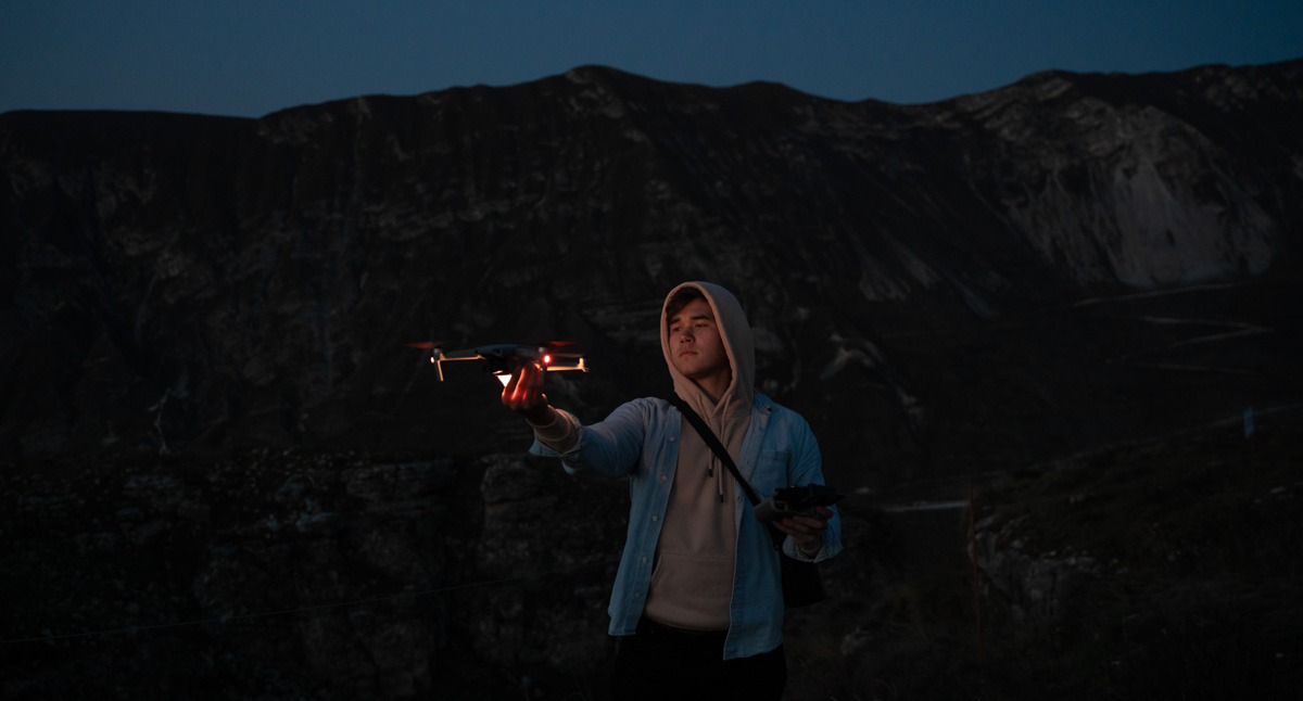 В августе съемочная команда из Владимира отправится в автомобильный тур от Владивостока до Москвы, охватывая живописные локации и уникальные кейсы региональных бизнесменов, а ценители роуд-контента смогут наблюдать за поездкой в режиме реального времени.