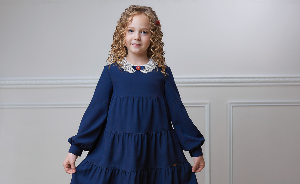 Будьте хитрее и начните подготовку к учебному году заранее! Сейчас шансы выбрать форму, которая уравняет желания взрослых с потребностями детей, намного выше. Тем более новые коллекции 2022 года уже приехали в город.