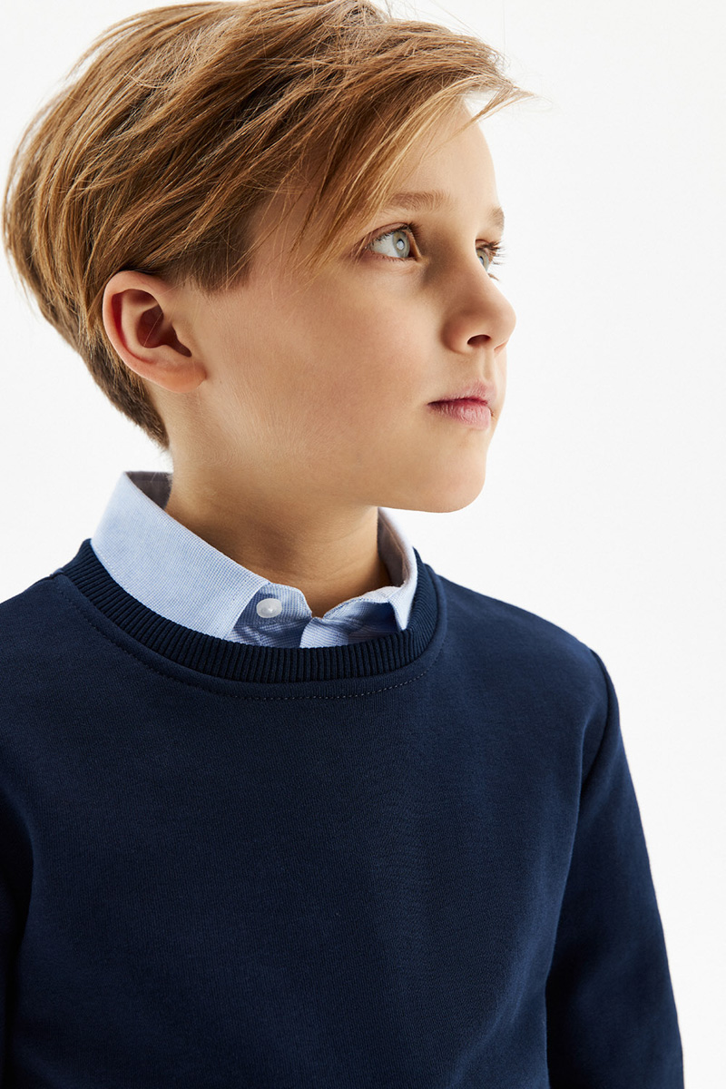 Будьте хитрее и начните подготовку к учебному году заранее! Сейчас шансы выбрать форму, которая уравняет желания взрослых с потребностями детей, намного выше. Тем более новые коллекции 2022 года уже приехали в город.