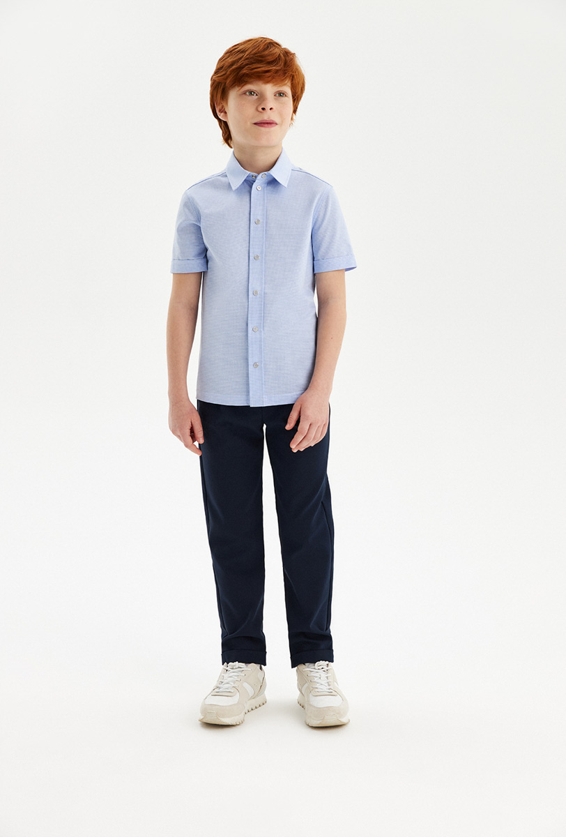 Будьте хитрее и начните подготовку к учебному году заранее! Сейчас шансы выбрать форму, которая уравняет желания взрослых с потребностями детей, намного выше. Тем более новые коллекции 2022 года уже приехали в город.