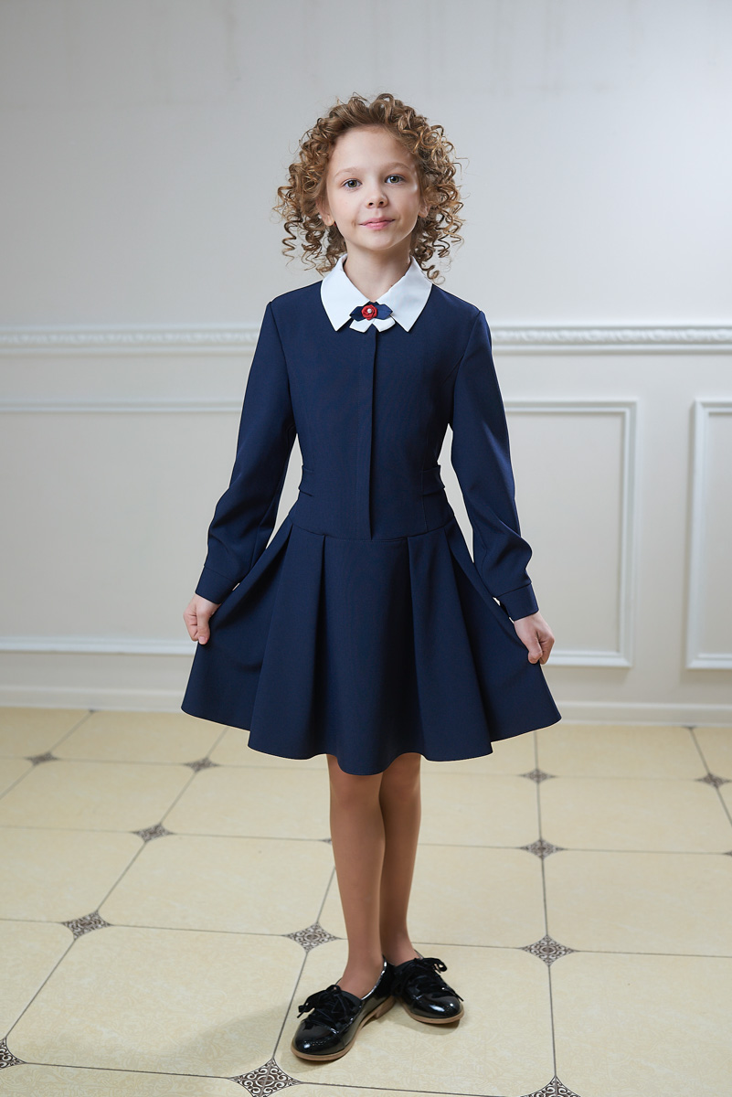 Будьте хитрее и начните подготовку к учебному году заранее! Сейчас шансы выбрать форму, которая уравняет желания взрослых с потребностями детей, намного выше. Тем более новые коллекции 2022 года уже приехали в город.