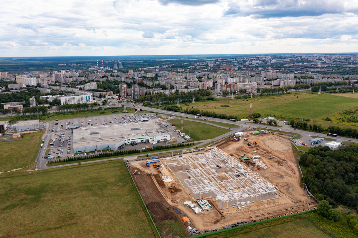 Какие-то из них уже подходят к концу, какие-то в самом разгаре, а некоторые только в планах, но от этого не менее ожидаемые. Итак, какие же стройки кипят сейчас на просторах 33-го региона?