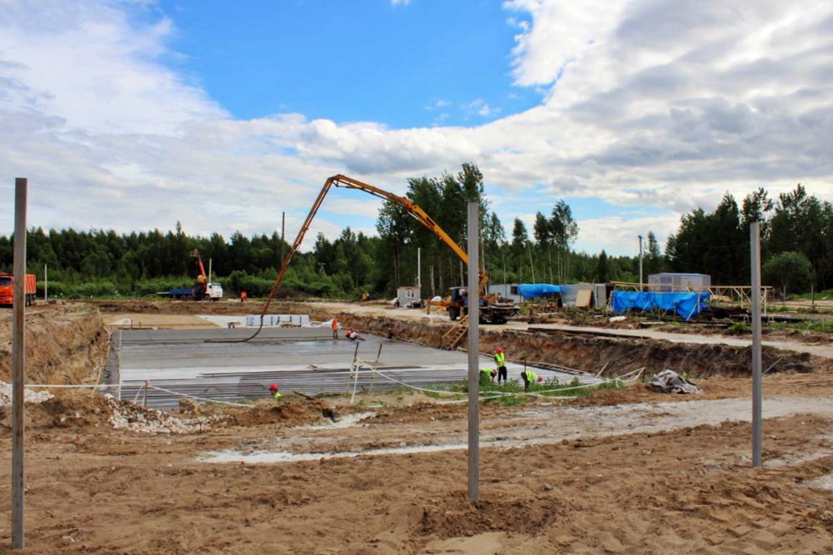 Какие-то из них уже подходят к концу, какие-то в самом разгаре, а некоторые только в планах, но от этого не менее ожидаемые. Итак, какие же стройки кипят сейчас на просторах 33-го региона?