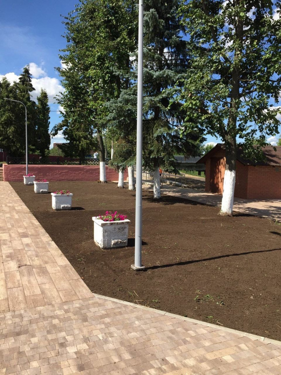 Какие-то из них уже подходят к концу, какие-то в самом разгаре, а некоторые только в планах, но от этого не менее ожидаемые. Итак, какие же стройки кипят сейчас на просторах 33-го региона?