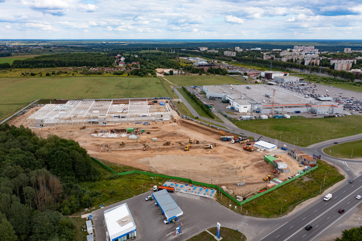 Какие-то из них уже подходят к концу, какие-то в самом разгаре, а некоторые только в планах, но от этого не менее ожидаемые. Итак, какие же стройки кипят сейчас на просторах 33-го региона?