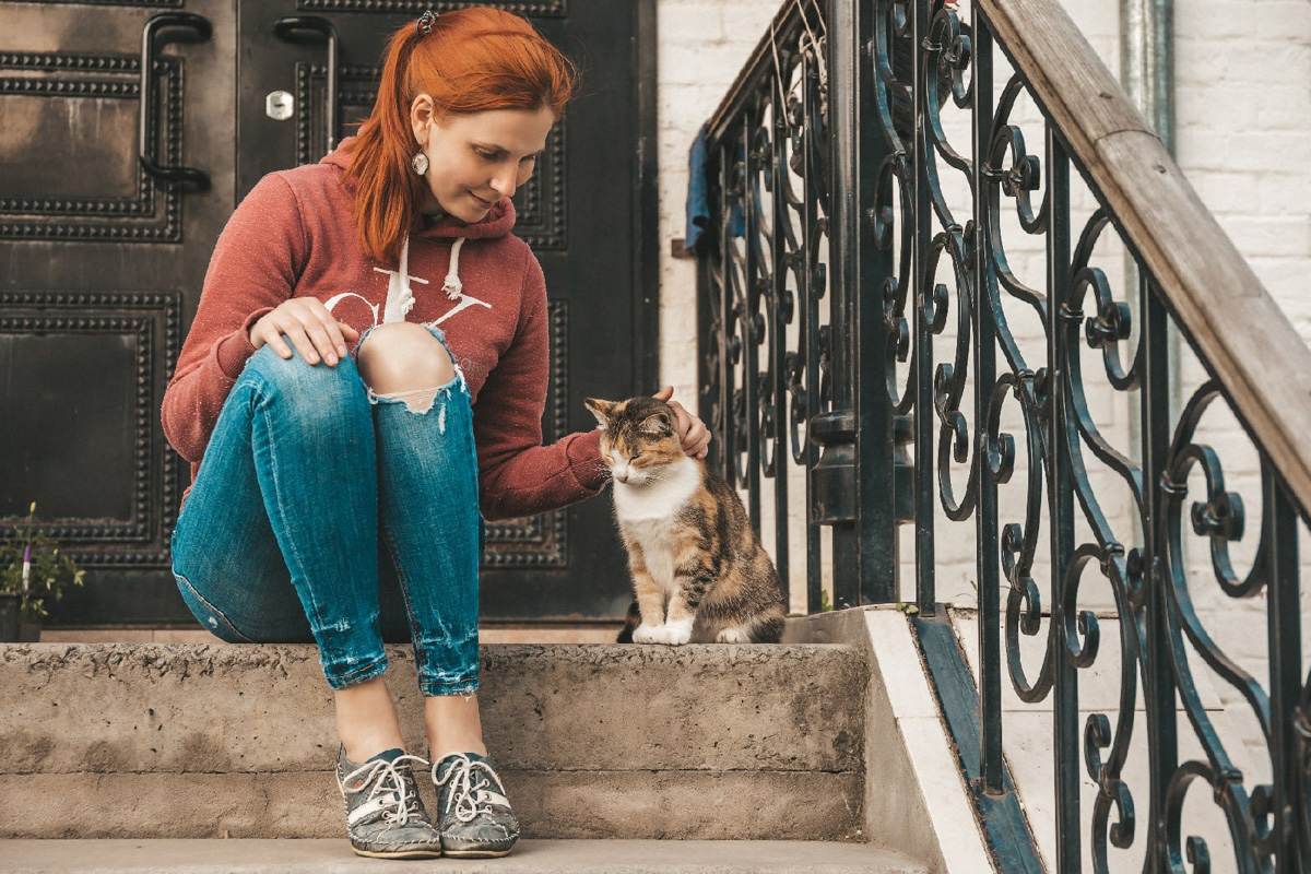 Этим летом в Суздаль приедут тысячи гостей. А сколько они сделают снимков древнего города, сосчитать невозможно. Туристические места и тайные улочки, на которых можно спрятаться от всего мира. Настоящая сувенирная шкатулка нашей страны, которую каждый открывает для себя сам, в объективе гостей и местных жителей.