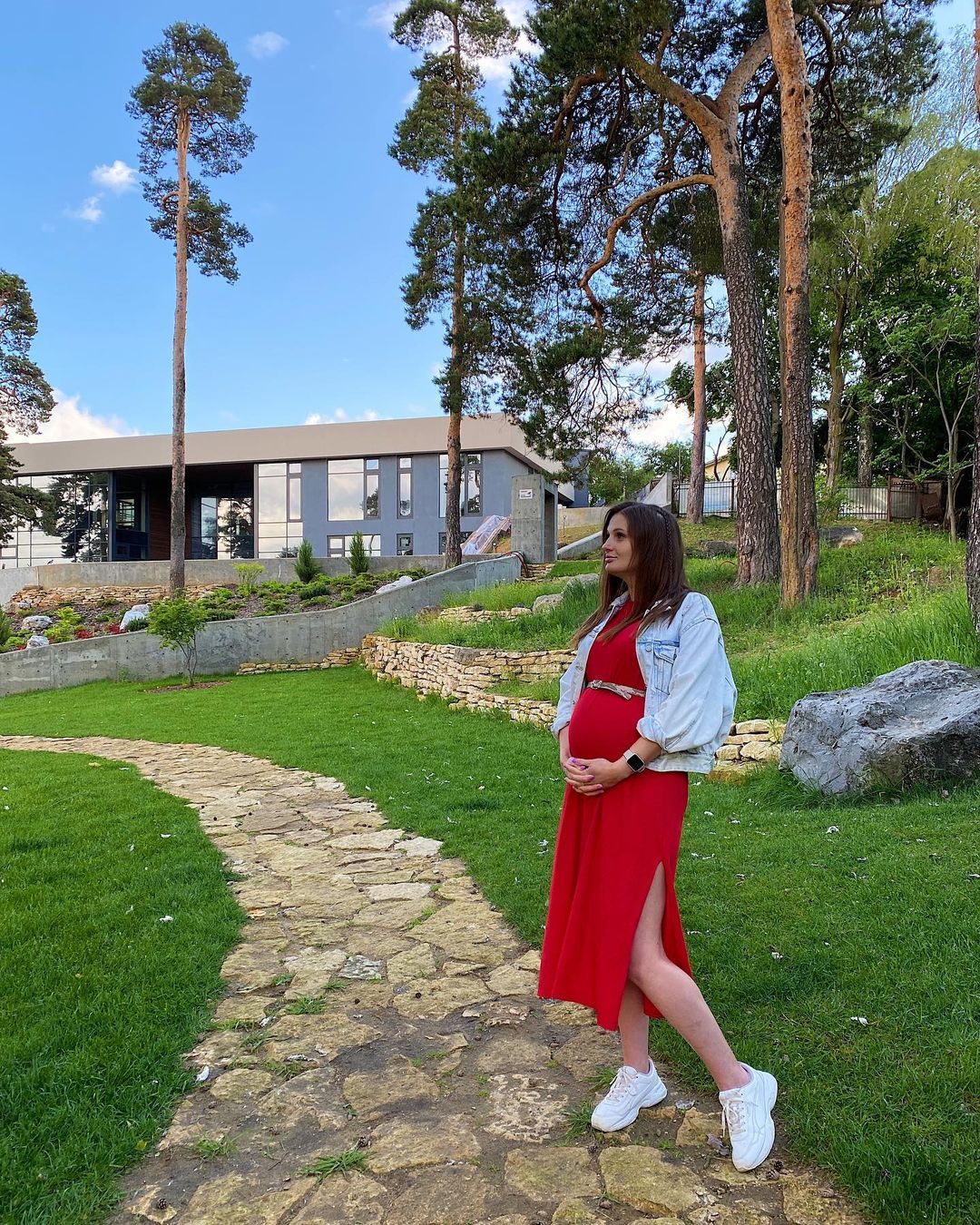 Про эту локацию, оформленную в европейском стиле, мы вам уже рассказывали. Но теперь она стала не просто красивым местом в центре города, а настоящей Меккой для владимирских блогеров. Не запостил оттуда фото – считай не был. Так ведь?